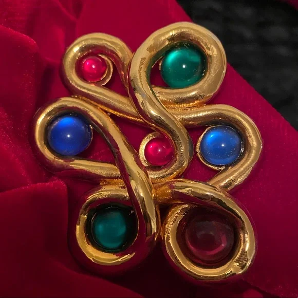 Vintage GIVENCHY Red Velvet Beret Hat - Picture 6 of 7